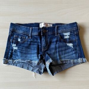 Hollister Distressed Denim Shorts - Size 9